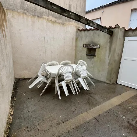 Maison De Bourg Feriehus *